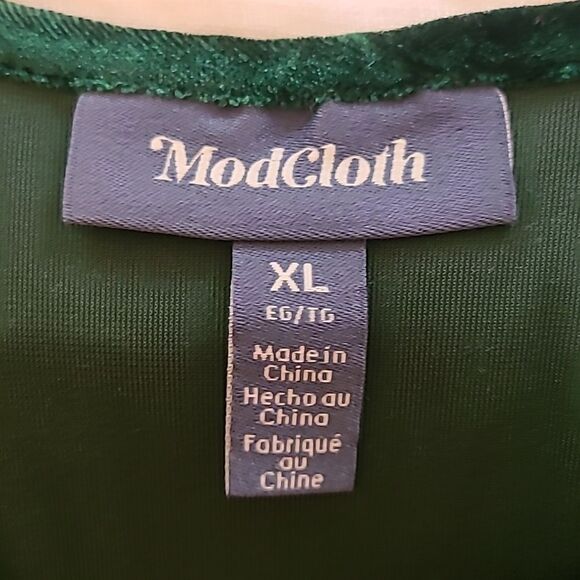 Modcloth Dark Green Stretch Velvet Bodysuit Scoop Neck Long Sleeve Size XL - Picture 9 of 11